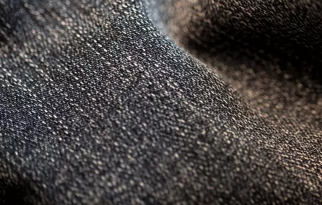 Fabrics tested in our labs receive a garment letter showing they have met LYCRA® brand performance standards. 